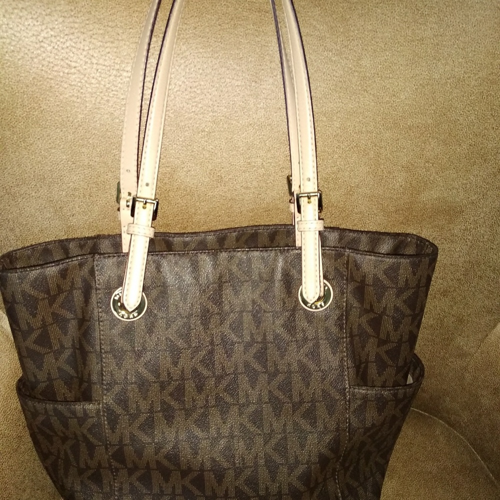 Michael Kors Signature Tote